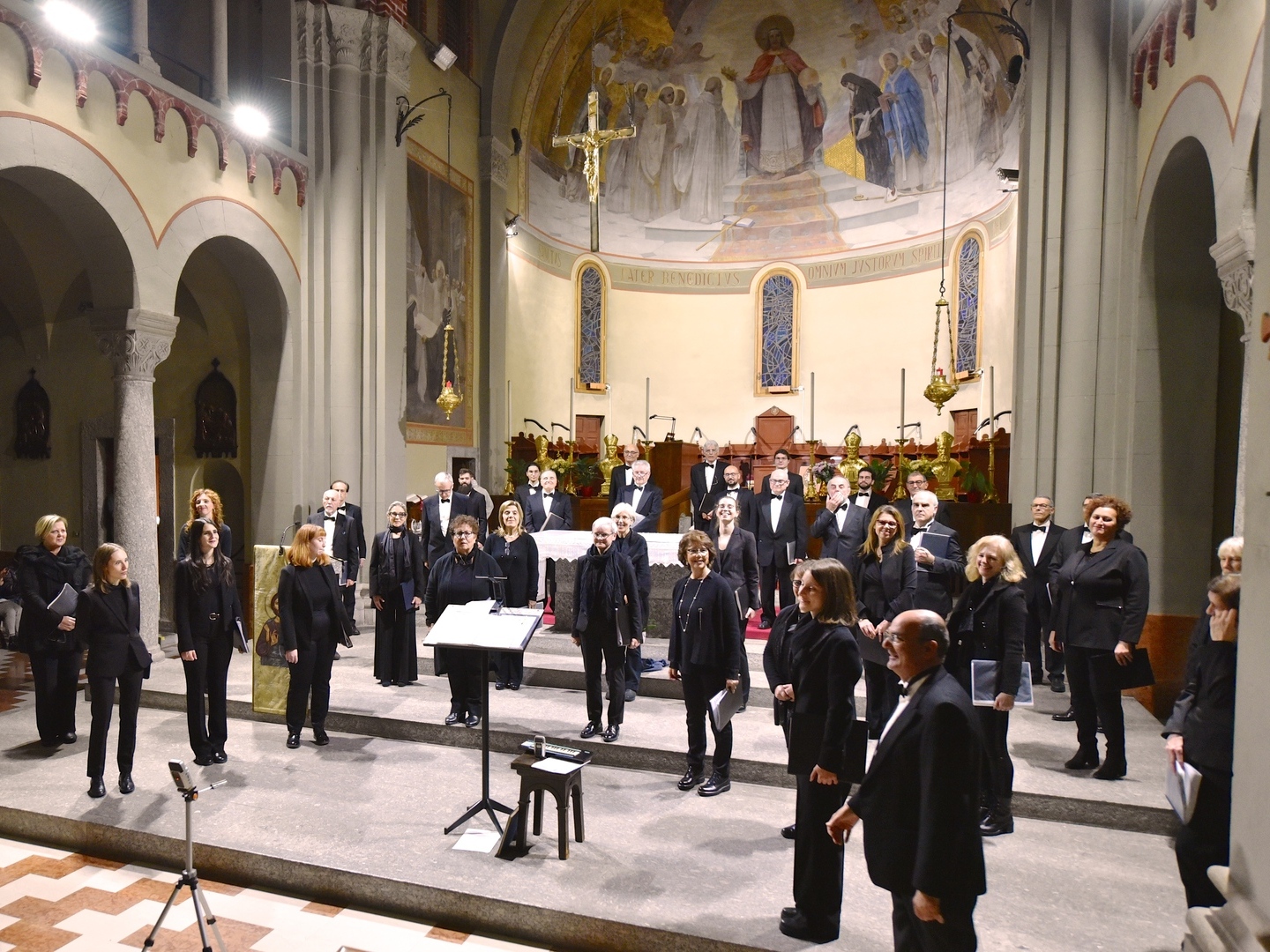 Il Coro Città di Desio presso l'Abbazia San Benedetto a Seregno (novembre 2021)
